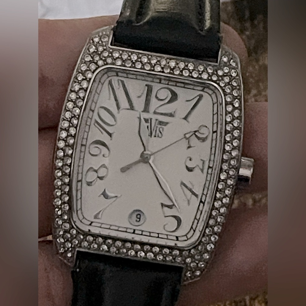 Stunning Davis Paris Ladies Gem Bezel Tank Style Watch